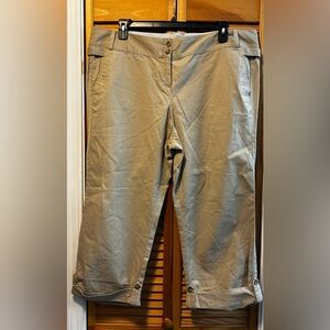 Land’s End khaki capris